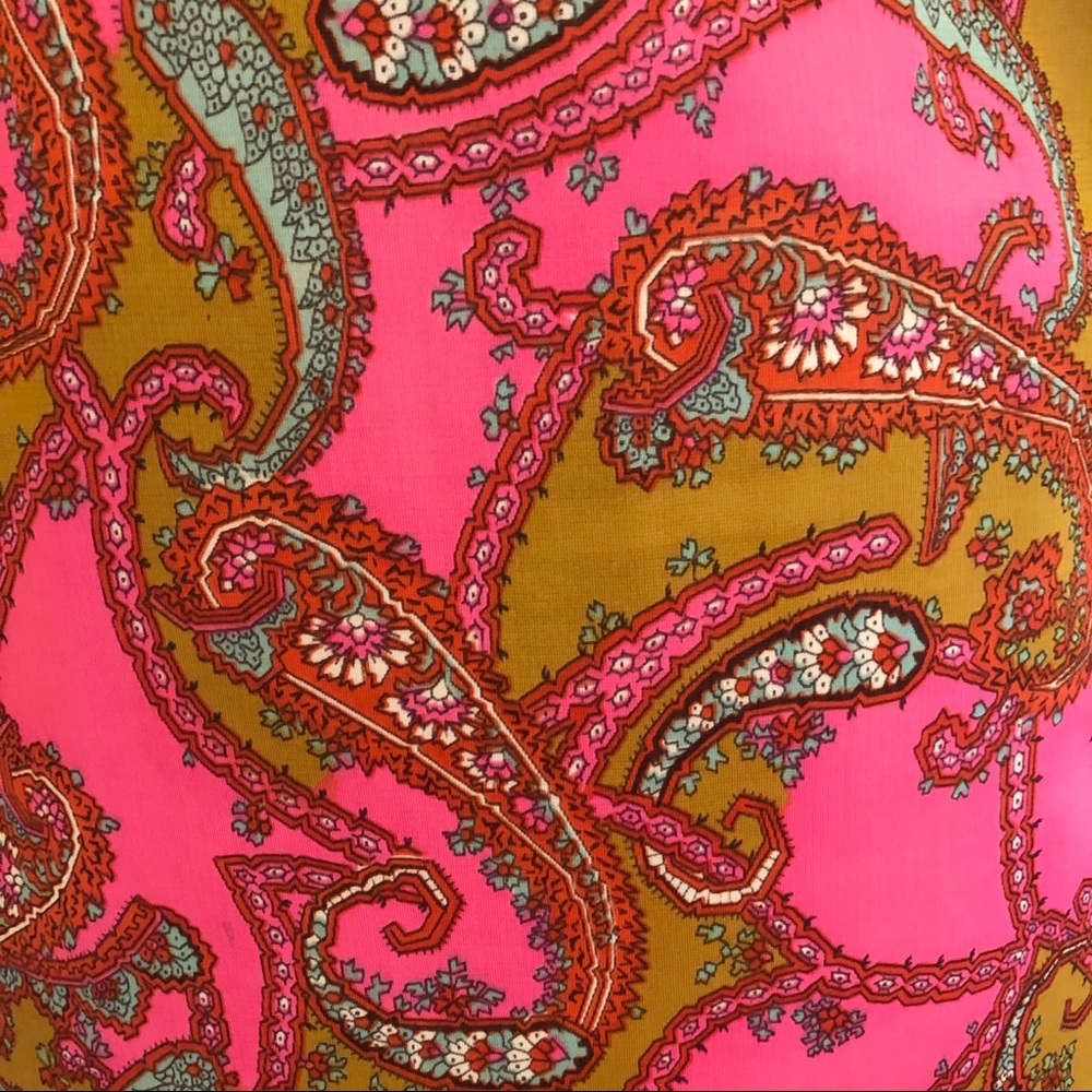 Vintage 60s Vibrant Pink Paisley Mini Dress - Picture 3 of 5